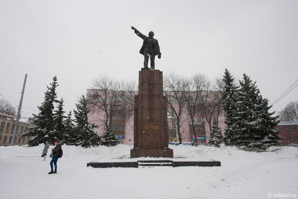 Пам’ятник Ленінові в Ярославлі на Красній площі