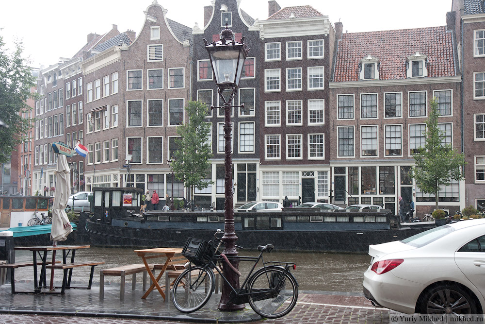 Дождж у Амстэрдаме